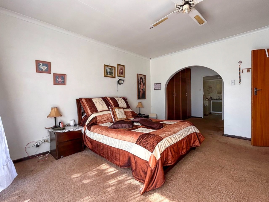 3 Bedroom Property for Sale in Kannoniers Park North West
